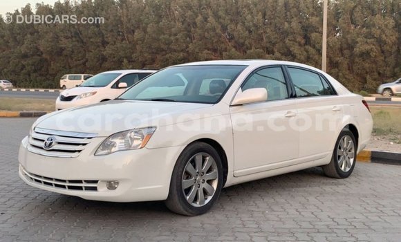 Ra Imported Toyota Avalon funfun Ọkọ̀ in Import - Dubai ni Ashanti Ra Imported Toyota Avalon funfun Ọkọ̀ in Import - Dubai ni Ashanti