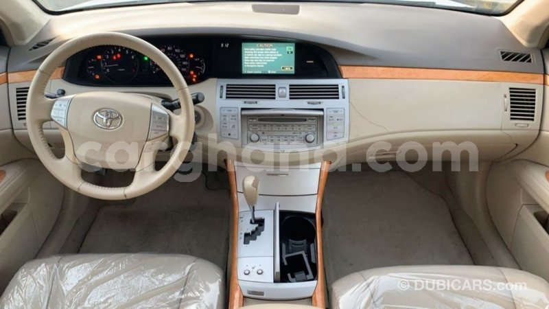 Big with watermark toyota avalon ashanti import dubai 41913