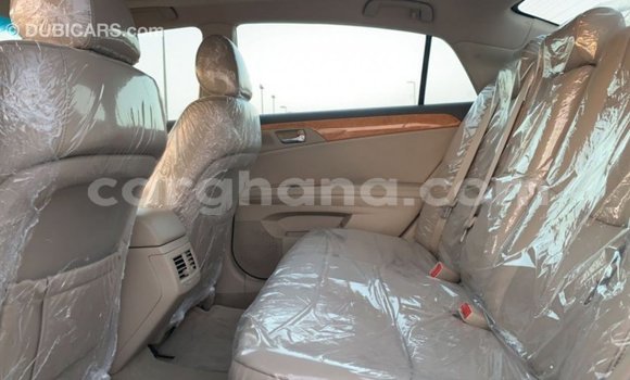 Ra Imported Toyota Avalon funfun Ọkọ̀ in Import - Dubai ni Ashanti Ra Imported Toyota Avalon funfun Ọkọ̀ in Import - Dubai ni Ashanti