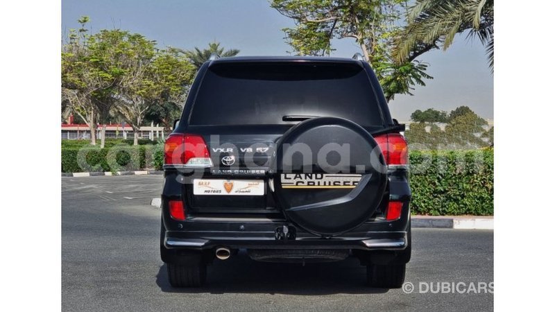 Big with watermark toyota land cruiser ashanti import dubai 41916