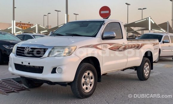 Ra Imported Toyota Hilux funfun Ọkọ̀ in Import - Dubai ni Ashanti Ra Imported Toyota Hilux funfun Ọkọ̀ in Import - Dubai ni Ashanti