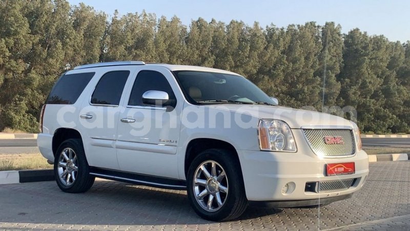 Big with watermark gmc yukon ashanti import dubai 41921