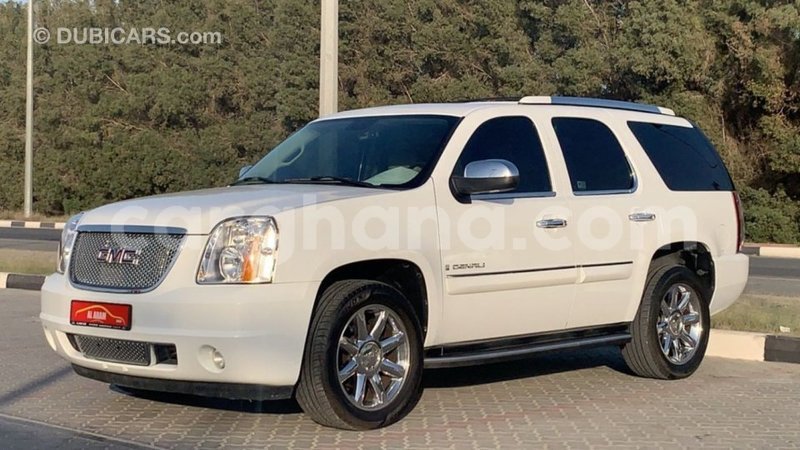 Big with watermark gmc yukon ashanti import dubai 41921