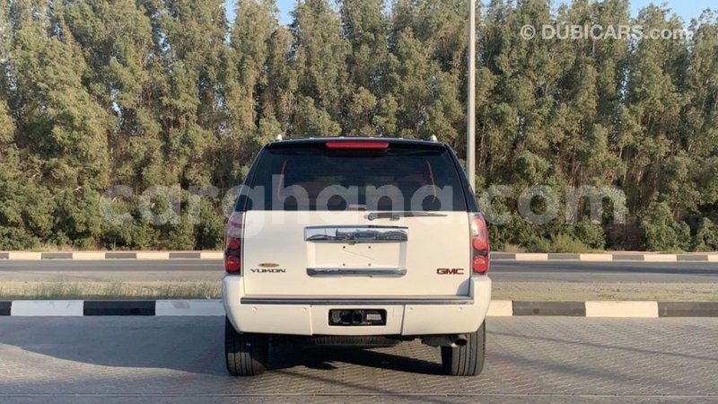 Big with watermark gmc yukon ashanti import dubai 41921