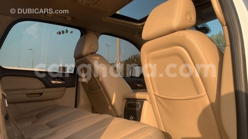 Big with watermark gmc yukon ashanti import dubai 41921