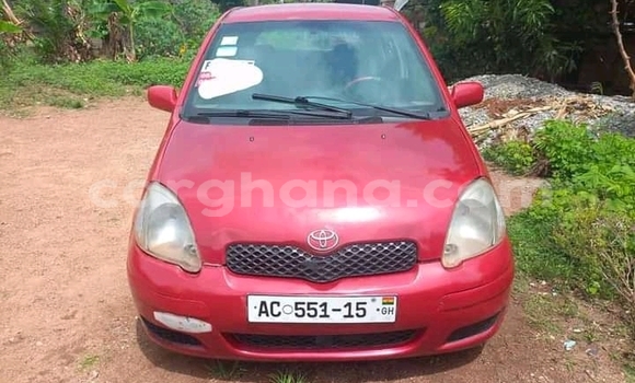 Ra Àlòkù Toyota Yaris Ativ Red Ọkọ̀ in Accra ni Greater Accra