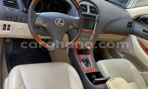 Buy Used Lexus ES Black Car in Sekondi–Takoradi Metropolitan in Western Buy Used Lexus ES Black Car in Sekondi–Takoradi Metropolitan in Western