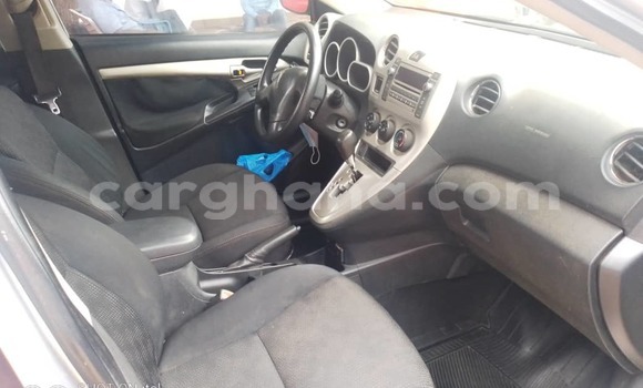 Sayi Na hannu Pontiac Vibe Azurfa Mota in Cape Coast a Tsakiya Sayi Na hannu Pontiac Vibe Azurfa Mota in Cape Coast a Tsakiya