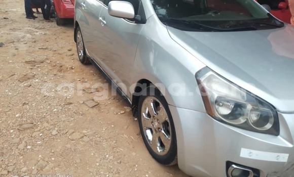 Sayi Na hannu Pontiac Vibe Azurfa Mota in Cape Coast a Tsakiya Sayi Na hannu Pontiac Vibe Azurfa Mota in Cape Coast a Tsakiya