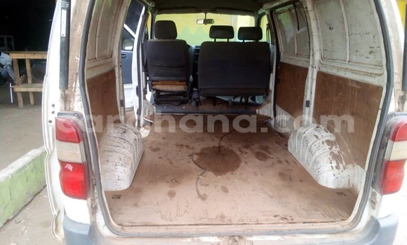 Sayi Imported Toyota Hiace White Mota in Ada a Gabas Sayi Imported Toyota Hiace White Mota in Ada a Gabas