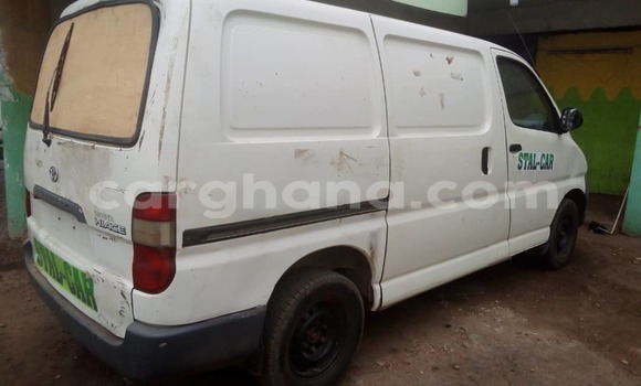 Sayi Imported Toyota Hiace White Mota in Ada a Gabas Sayi Imported Toyota Hiace White Mota in Ada a Gabas