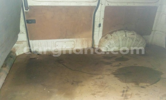 Sayi Imported Toyota Hiace White Mota in Ada a Gabas Sayi Imported Toyota Hiace White Mota in Ada a Gabas
