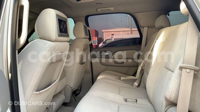 Big with watermark chevrolet tahoe ashanti import dubai 41941