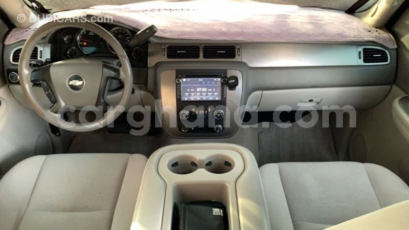 Big with watermark chevrolet tahoe ashanti import dubai 41941