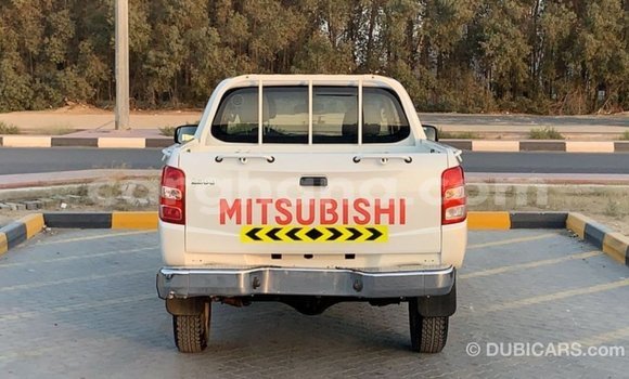 Ra Imported Mitsubishi L200 funfun Ọkọ̀ in Import - Dubai ni Ashanti Ra Imported Mitsubishi L200 funfun Ọkọ̀ in Import - Dubai ni Ashanti