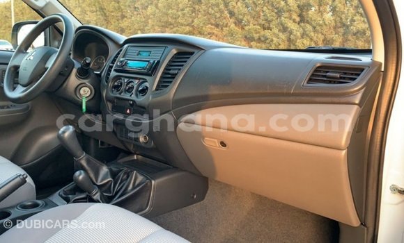 Ra Imported Mitsubishi L200 funfun Ọkọ̀ in Import - Dubai ni Ashanti Ra Imported Mitsubishi L200 funfun Ọkọ̀ in Import - Dubai ni Ashanti