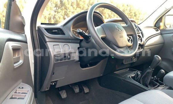 Ra Imported Mitsubishi L200 funfun Ọkọ̀ in Import - Dubai ni Ashanti Ra Imported Mitsubishi L200 funfun Ọkọ̀ in Import - Dubai ni Ashanti