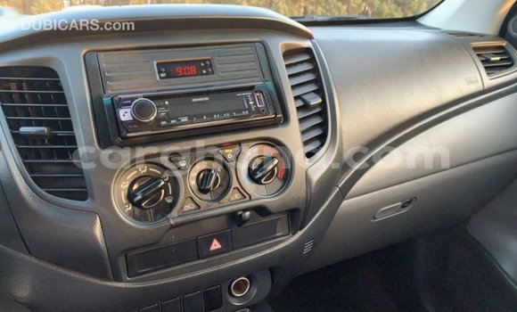 Ra Imported Mitsubishi L200 funfun Ọkọ̀ in Import - Dubai ni Ashanti Ra Imported Mitsubishi L200 funfun Ọkọ̀ in Import - Dubai ni Ashanti