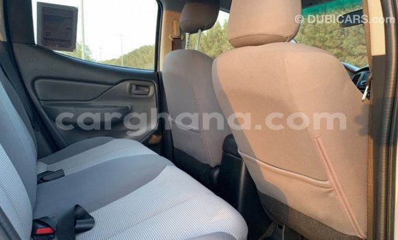 Ra Imported Mitsubishi L200 funfun Ọkọ̀ in Import - Dubai ni Ashanti Ra Imported Mitsubishi L200 funfun Ọkọ̀ in Import - Dubai ni Ashanti