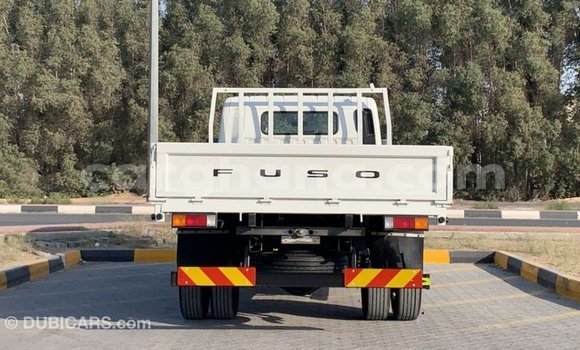 Ra Imported Mitsubishi Carisma funfun Ọkọ̀ in Import - Dubai ni Ashanti Ra Imported Mitsubishi Carisma funfun Ọkọ̀ in Import - Dubai ni Ashanti