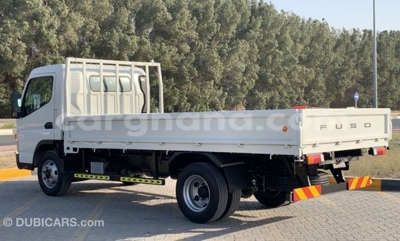 Ra Imported Mitsubishi Carisma funfun Ọkọ̀ in Import - Dubai ni Ashanti Ra Imported Mitsubishi Carisma funfun Ọkọ̀ in Import - Dubai ni Ashanti