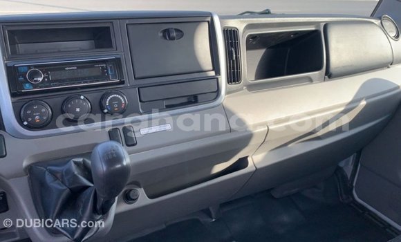 Ra Imported Mitsubishi Carisma funfun Ọkọ̀ in Import - Dubai ni Ashanti Ra Imported Mitsubishi Carisma funfun Ọkọ̀ in Import - Dubai ni Ashanti