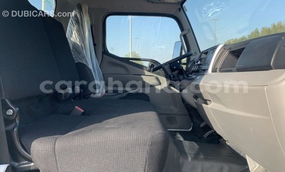 Ra Imported Mitsubishi Carisma funfun Ọkọ̀ in Import - Dubai ni Ashanti Ra Imported Mitsubishi Carisma funfun Ọkọ̀ in Import - Dubai ni Ashanti