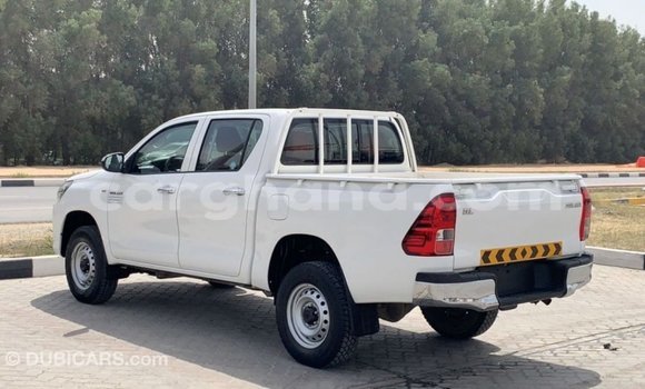 Ra Imported Toyota Hilux funfun Ọkọ̀ in Import - Dubai ni Ashanti Ra Imported Toyota Hilux funfun Ọkọ̀ in Import - Dubai ni Ashanti