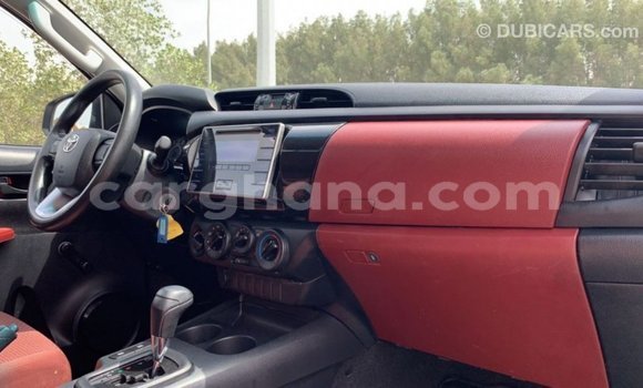 Ra Imported Toyota Hilux funfun Ọkọ̀ in Import - Dubai ni Ashanti Ra Imported Toyota Hilux funfun Ọkọ̀ in Import - Dubai ni Ashanti
