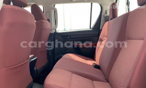 Ra Imported Toyota Hilux funfun Ọkọ̀ in Import - Dubai ni Ashanti Ra Imported Toyota Hilux funfun Ọkọ̀ in Import - Dubai ni Ashanti