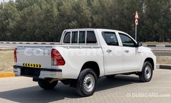 Ra Imported Toyota Hilux funfun Ọkọ̀ in Import - Dubai ni Ashanti Ra Imported Toyota Hilux funfun Ọkọ̀ in Import - Dubai ni Ashanti