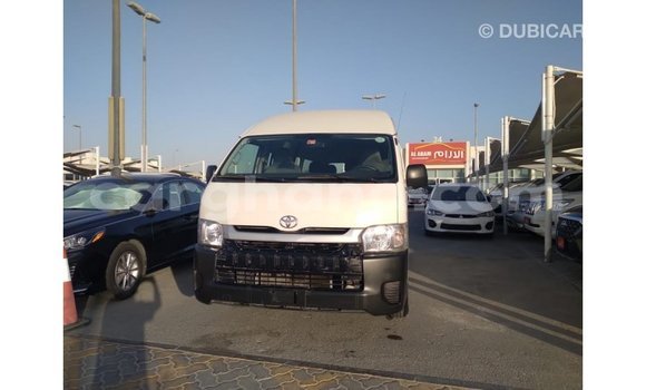 Ra Imported Toyota Hiace funfun Ọkọ̀ in Import - Dubai ni Ashanti Ra Imported Toyota Hiace funfun Ọkọ̀ in Import - Dubai ni Ashanti