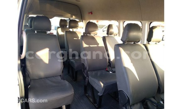 Ra Imported Toyota Hiace funfun Ọkọ̀ in Import - Dubai ni Ashanti Ra Imported Toyota Hiace funfun Ọkọ̀ in Import - Dubai ni Ashanti
