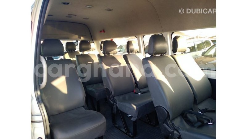 Big with watermark toyota hiace ashanti import dubai 41984