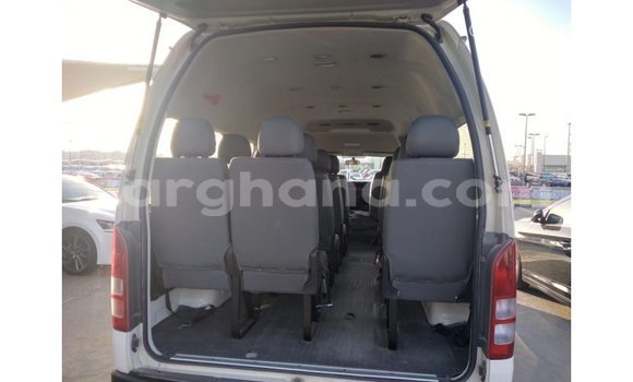 Ra Imported Toyota Hiace funfun Ọkọ̀ in Import - Dubai ni Ashanti Ra Imported Toyota Hiace funfun Ọkọ̀ in Import - Dubai ni Ashanti