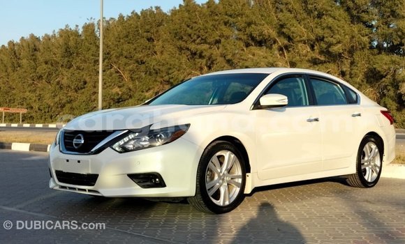 Buy Import Nissan Altima White Car in Import - Dubai in Ashanti Buy Import Nissan Altima White Car in Import - Dubai in Ashanti