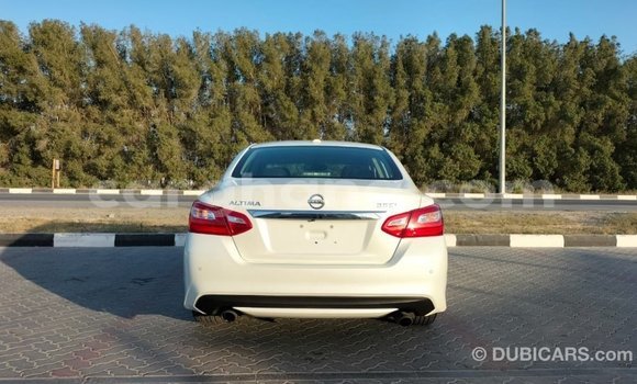 Buy Import Nissan Altima White Car in Import - Dubai in Ashanti Buy Import Nissan Altima White Car in Import - Dubai in Ashanti