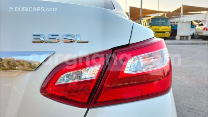 Big with watermark nissan altima ashanti import dubai 41985