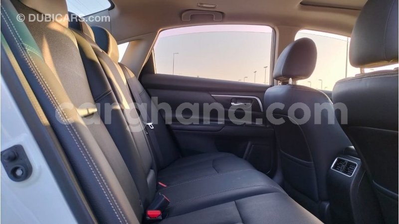 Big with watermark nissan altima ashanti import dubai 41985