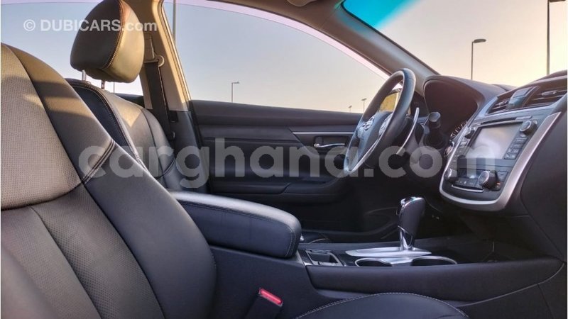 Big with watermark nissan altima ashanti import dubai 41985