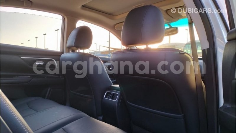 Big with watermark nissan altima ashanti import dubai 41985