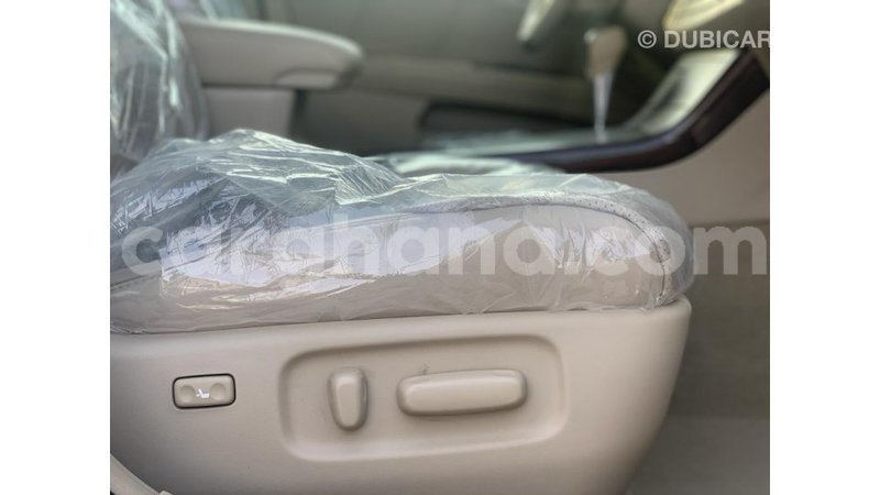 Big with watermark toyota avalon ashanti import dubai 41997