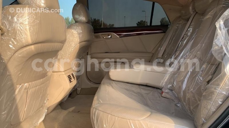 Big with watermark toyota avalon ashanti import dubai 41997