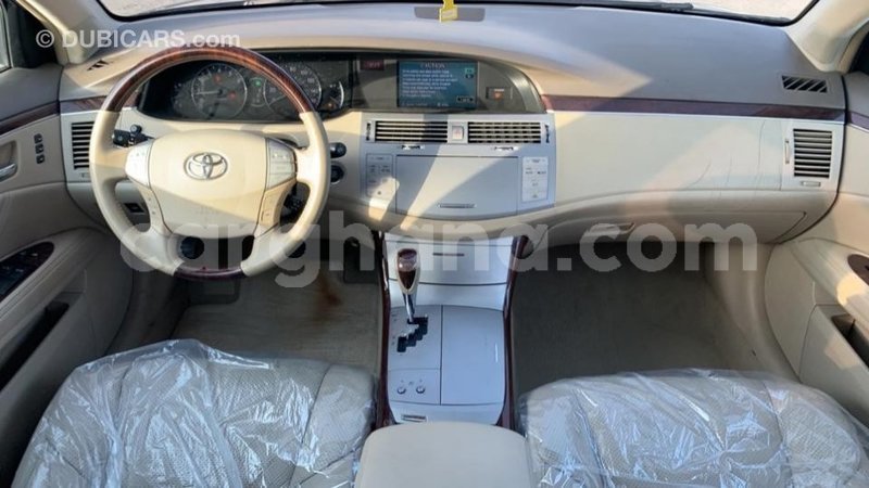 Big with watermark toyota avalon ashanti import dubai 41997