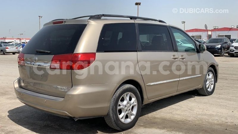 Big with watermark toyota sienna ashanti import dubai 42025