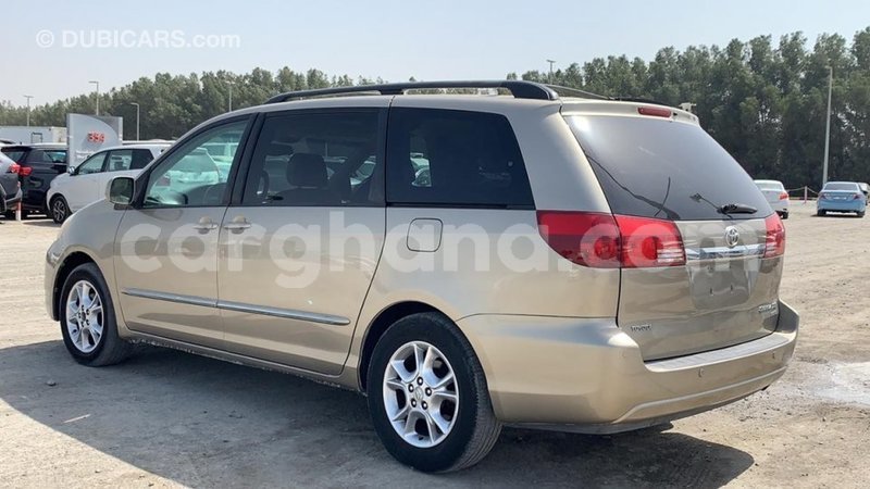 Big with watermark toyota sienna ashanti import dubai 42025