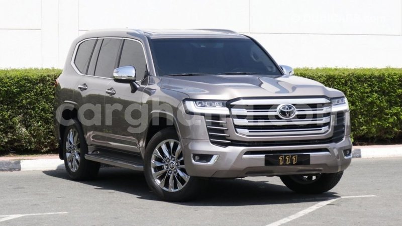 Big with watermark toyota land cruiser ashanti import dubai 42028