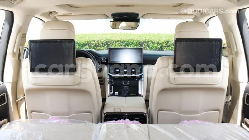 Big with watermark toyota land cruiser ashanti import dubai 42028