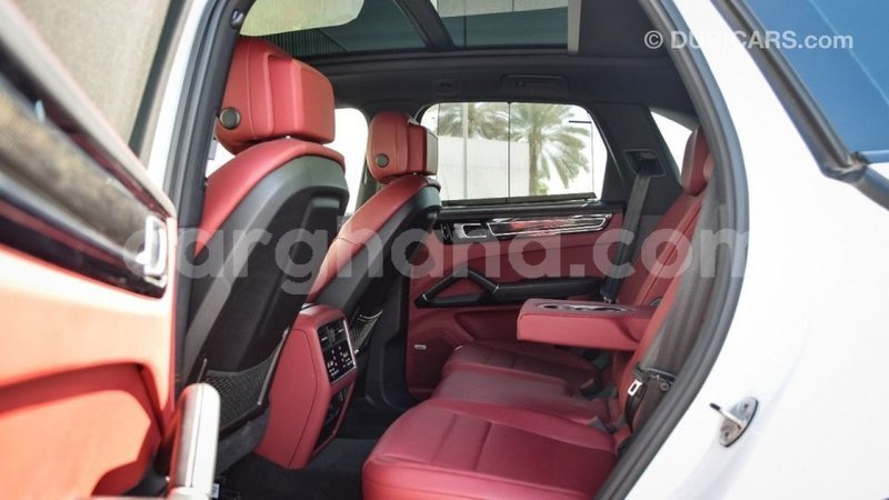 Big with watermark porsche cayenne ashanti import dubai 42030