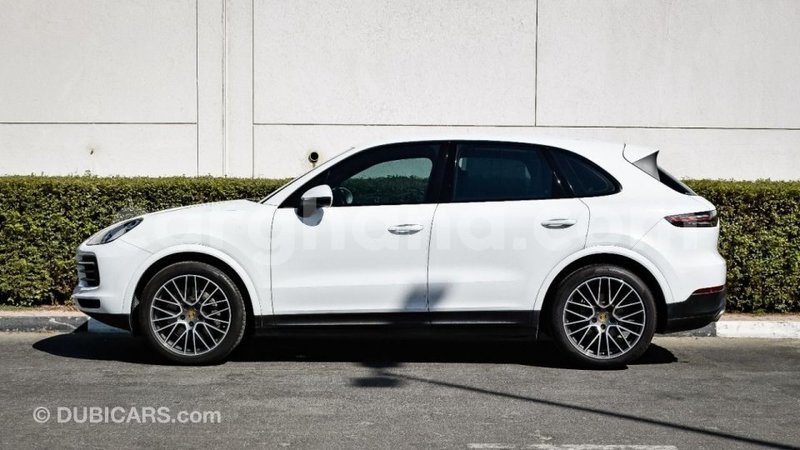 Big with watermark porsche cayenne ashanti import dubai 42030